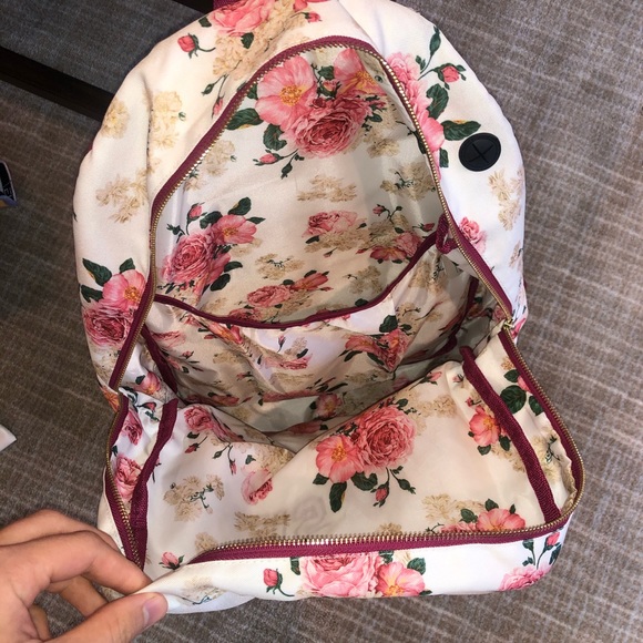 Paris Life Cayler & Sons backpack - Picture 5 of 8